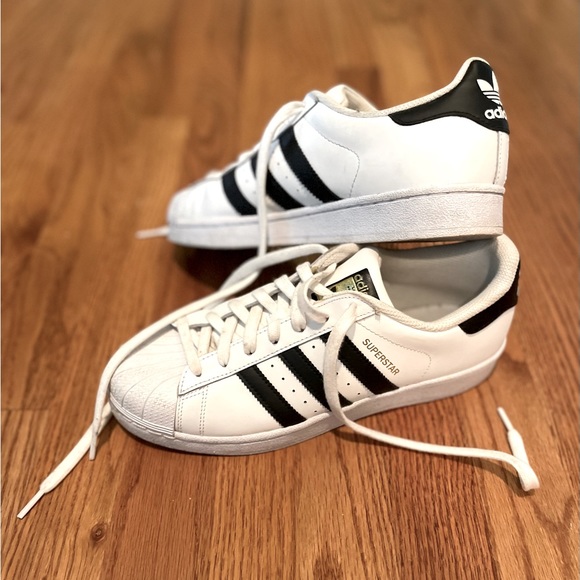 Adidas Superstar - Picture 1 of 3